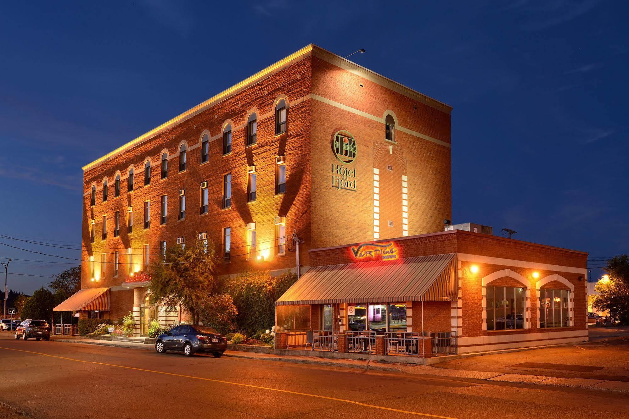 Hotel Du Fjord Saguenay Exterior foto